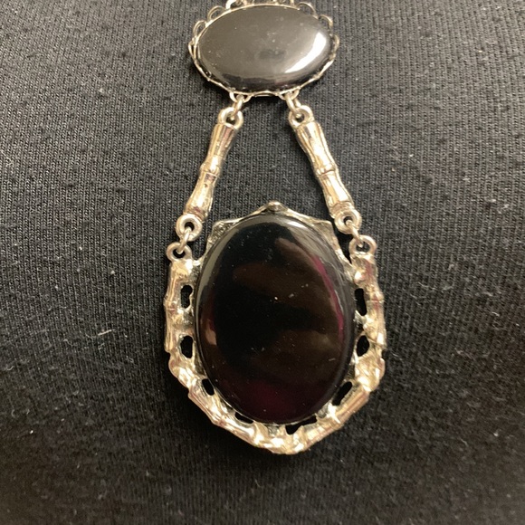 Necklace, Black and Silver design with a detail chain, 21”, Excellent Co… - Picture 7 of 12